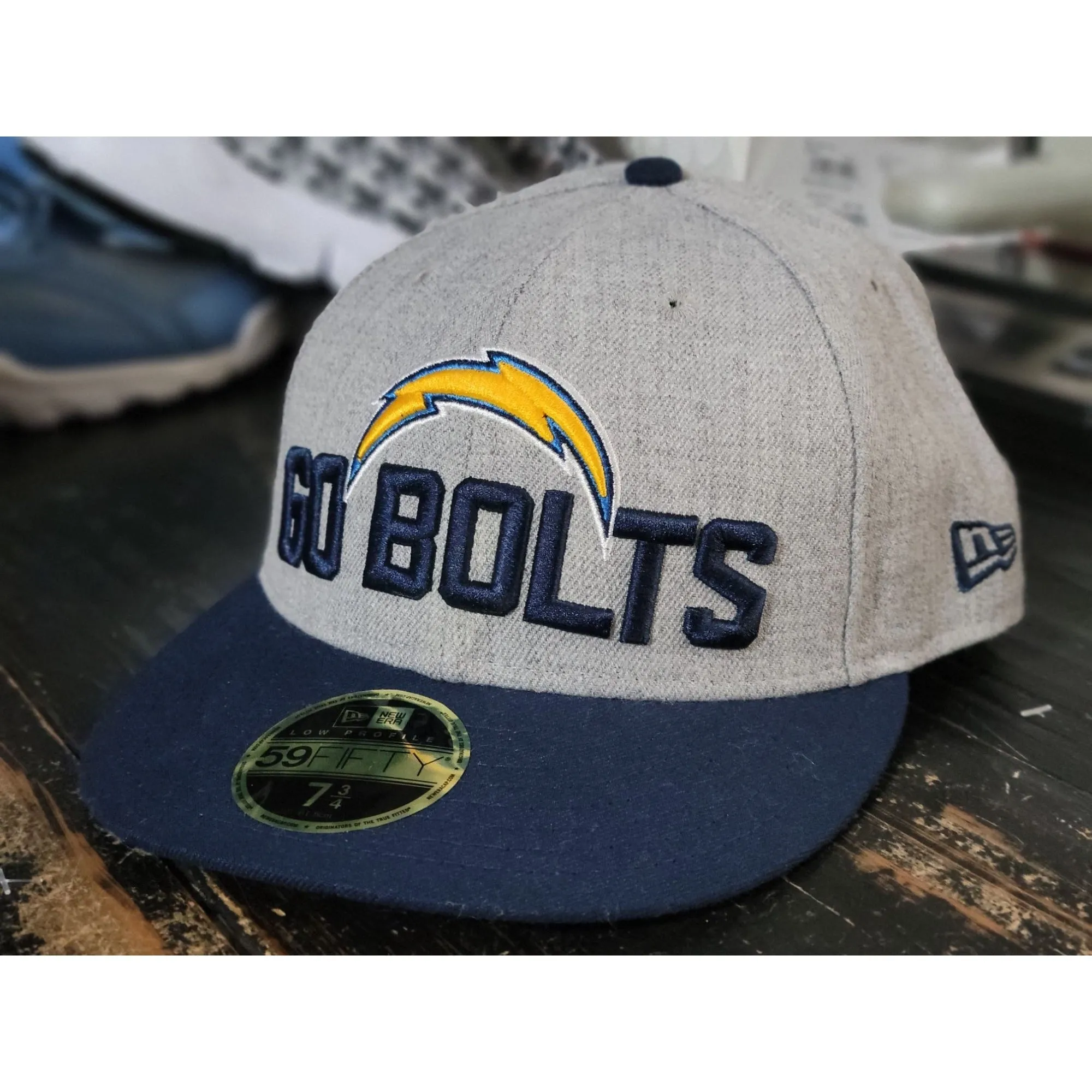 New Era LA Chargers Go Bolt's Grey/Navy Low Profile Fitted Hat Men 7 3/4